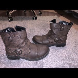 women’s brown ankle boots